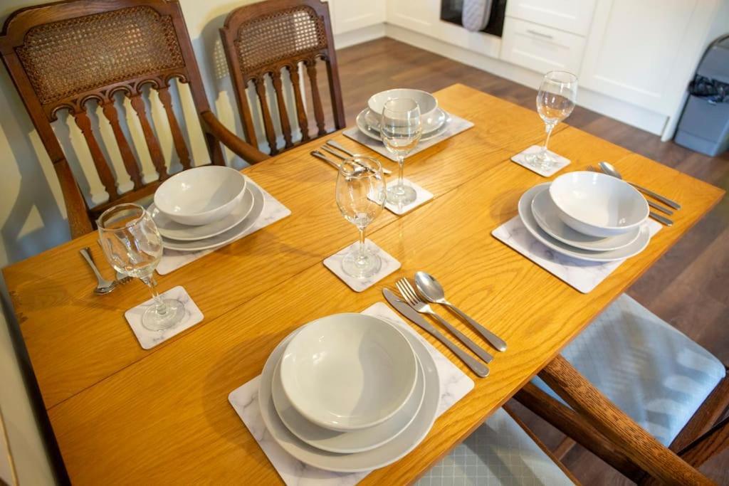 Cosy In The Cotswolds Holiday home *